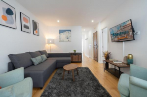 Host Wise - Luxurious Spacious Apartment w Terrace